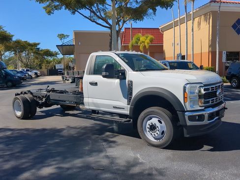 New 2025 Ford F550 4x4 Regular Cab Super Duty image 2
