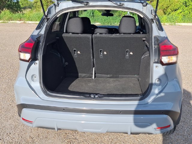 Used 2024 Nissan Kicks SV FWD image 13