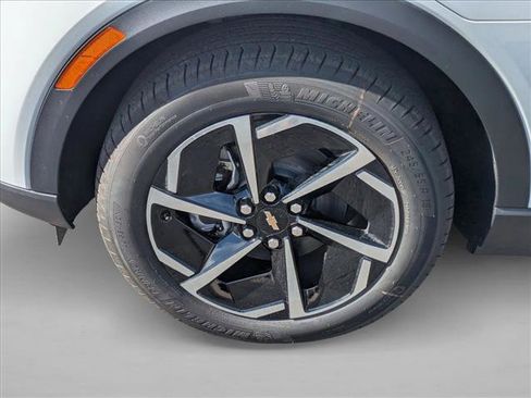 New 2026 Chevrolet Equinox EV LT image 10