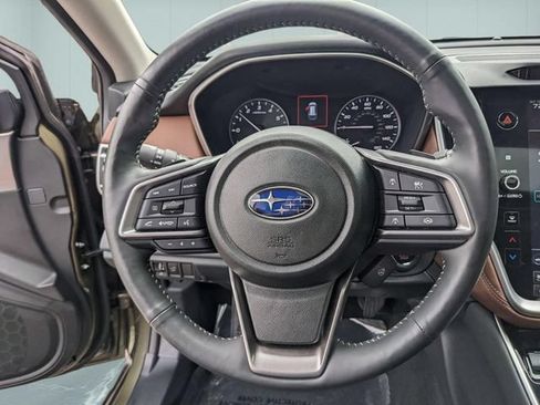 Used 2025 Subaru Outback Touring AWD/4WD image 19