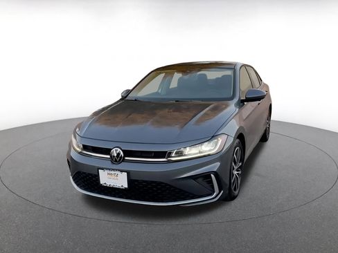 Used 2025 Volkswagen Jetta SE image 7