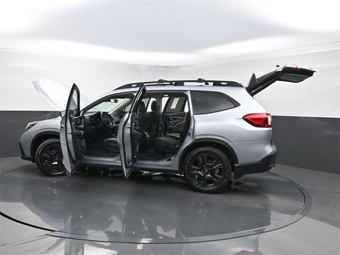 Used 2024 Subaru Ascent Onyx Edition image 38