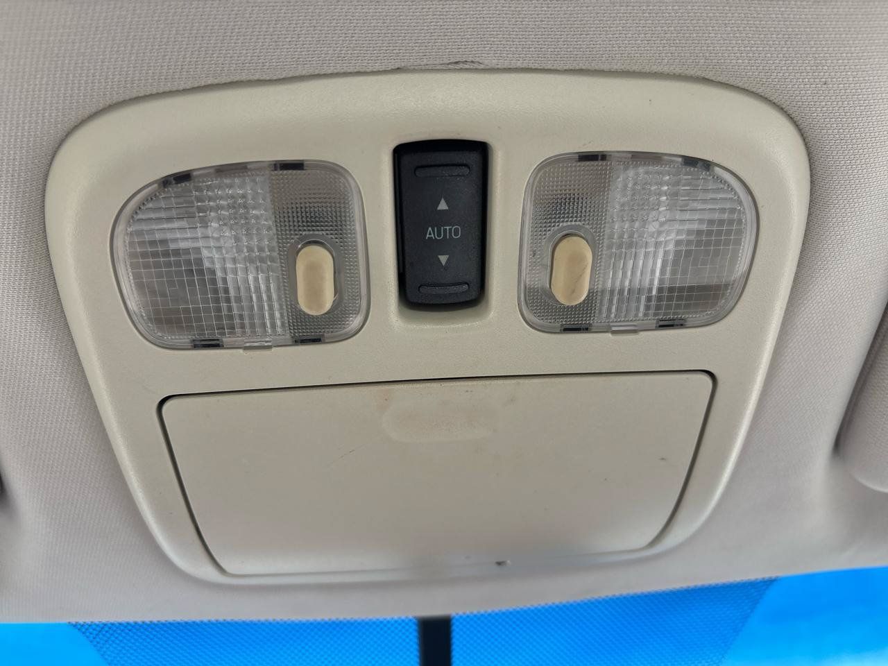 Used 2012 Lincoln MKZ FWD image 13