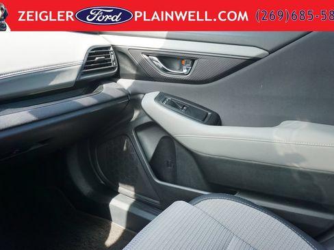 Used 2023 Subaru Outback Premium AWD/4WD image 31