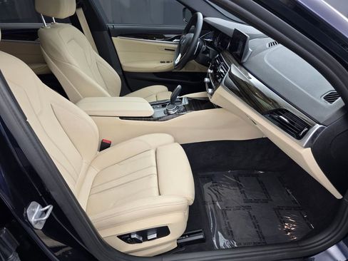 Used 2019 BMW 530i w/ Convenience Package RWD image 28