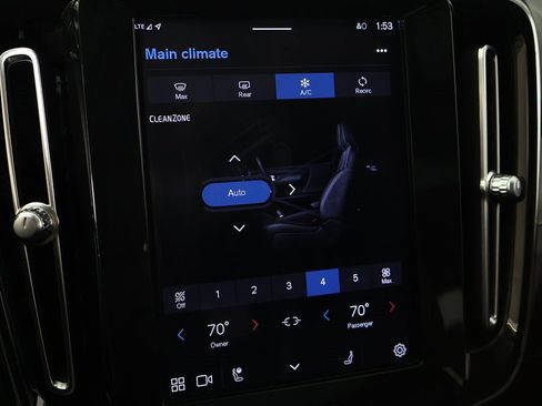 Used 2023 Volvo XC40 B5 Plus w/ Protection Package Premier image 52