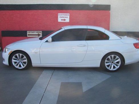 Used 2013 BMW 328i Convertible image 8