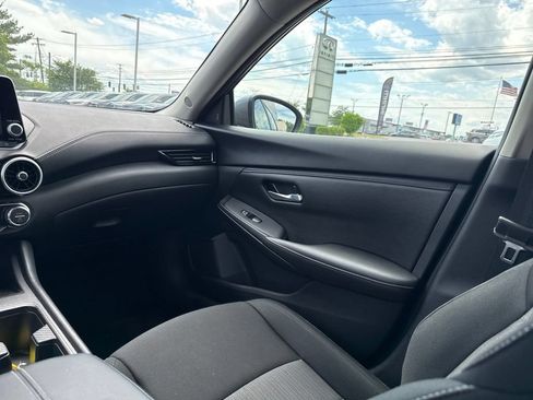 Used 2025 Nissan Sentra SV w/ All-Weather Package FWD image 21