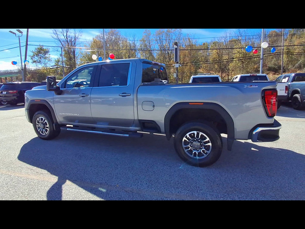 Used 2025 GMC Sierra 2500 SLE AWD/4WD image 6