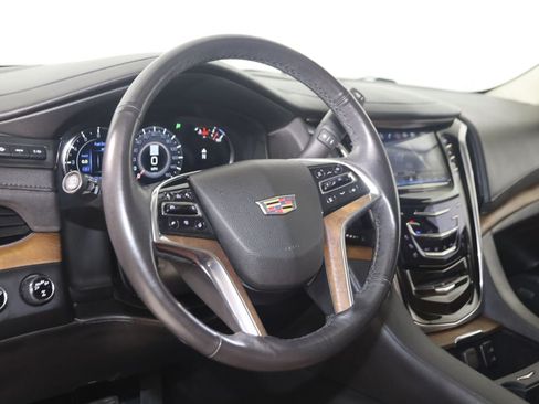 Used 2019 Cadillac Escalade Premium Luxury AWD/4WD image 6