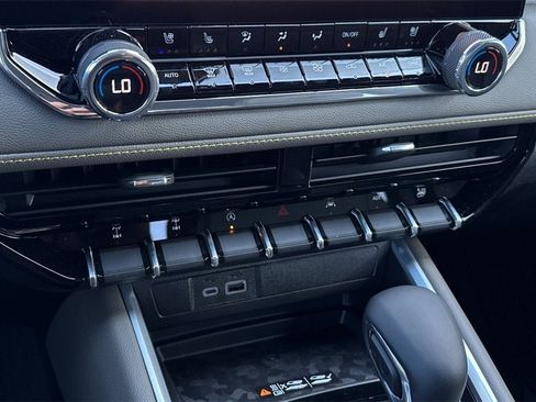 New 2026 Chevrolet Colorado ZR2 w/ ZR2 Bison Edition image 20