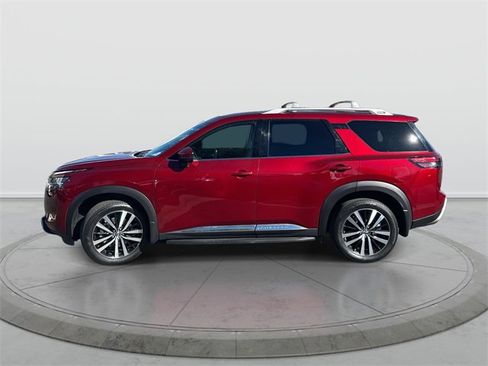 Certified 2024 Nissan Pathfinder Platinum image 5