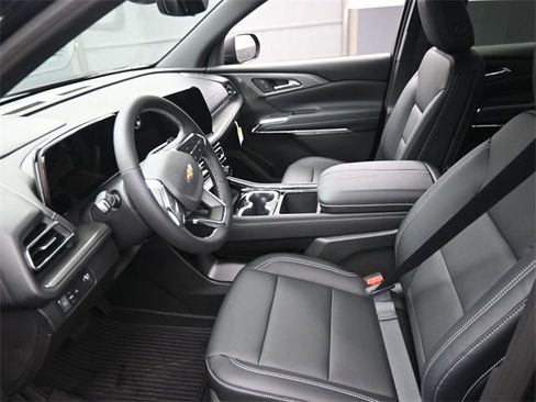 New 2026 Chevrolet Traverse LT w/ Driver Confidence Package image 8