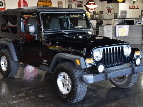 Used 2004 Jeep Wrangler 4WD w/ Smokers Group image 2