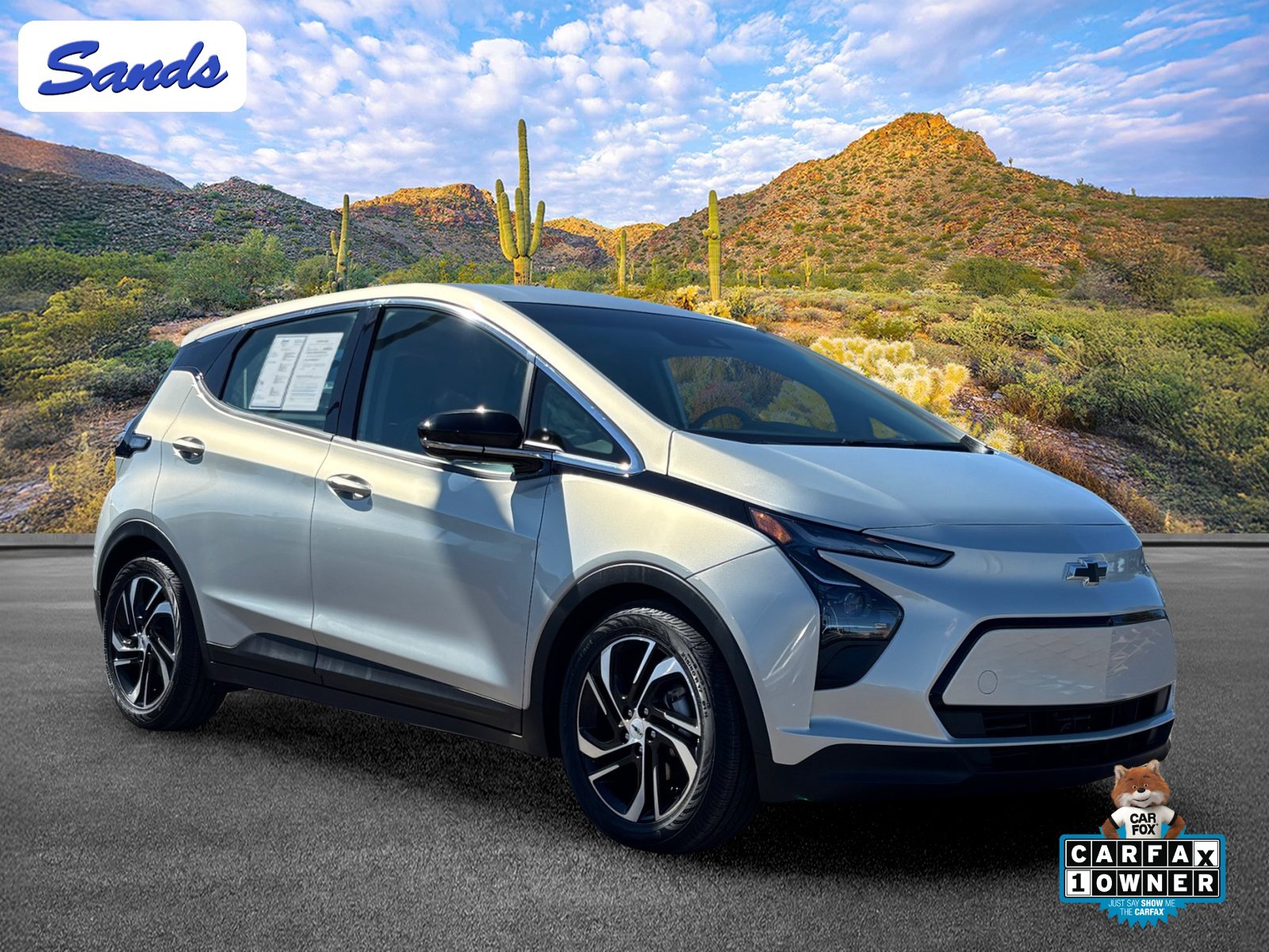 Used 2023 Chevrolet Bolt LT w/ Infotainment Package FWD image 1