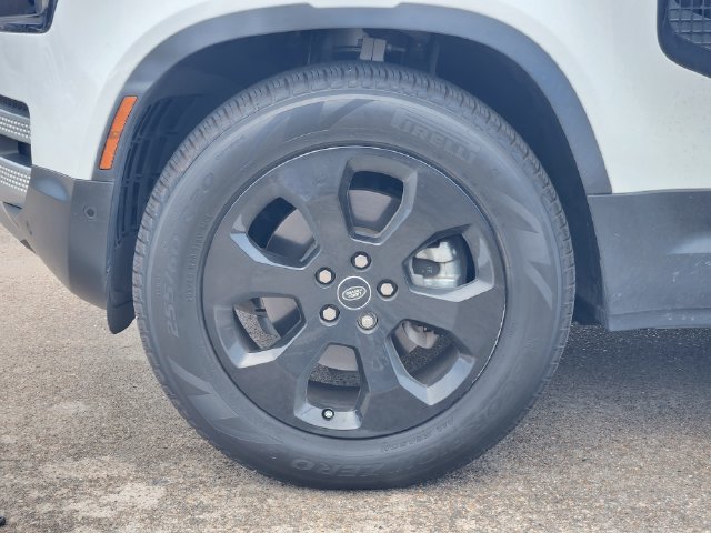 Used 2023 Land Rover Defender 110 S AWD/4WD image 10