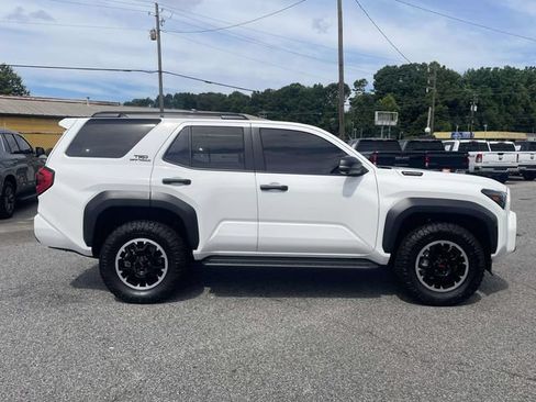 Used 2025 Toyota 4Runner TRD Off-Road Premium AWD/4WD image 2