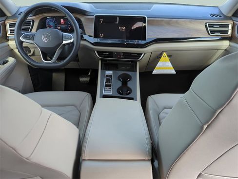 New 2026 Volkswagen Atlas SE image 18