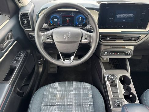 Certified 2025 Ford Bronco Sport Heritage w/ Convenience Package image 15