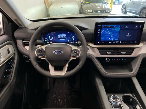 New 2026 Ford Explorer Active w/ Active Comfort Package image 14
