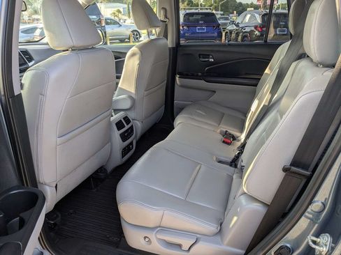 Used 2016 Honda Pilot Touring image 15