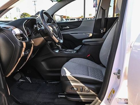 Used 2022 Chevrolet Equinox LT w/ Driver Convenience Package FWD image 19