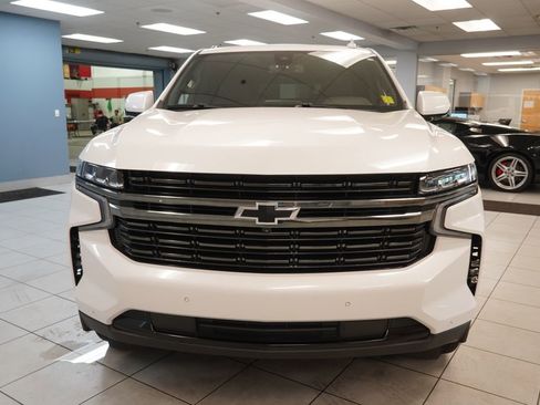 Used 2022 Chevrolet Suburban RST w/ Luxury Package AWD/4WD image 16