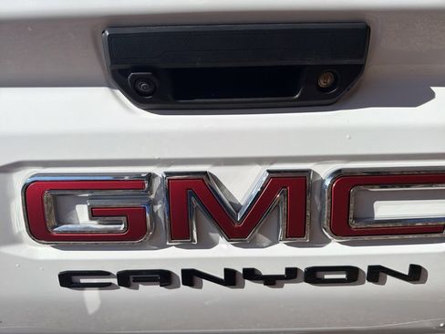 Used 2024 GMC Canyon AT4 w/ AT4 Premium Package image 9