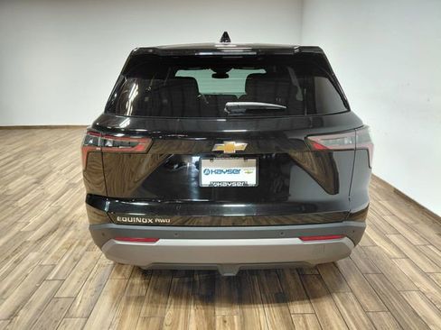 Used 2025 Chevrolet Equinox LT image 18