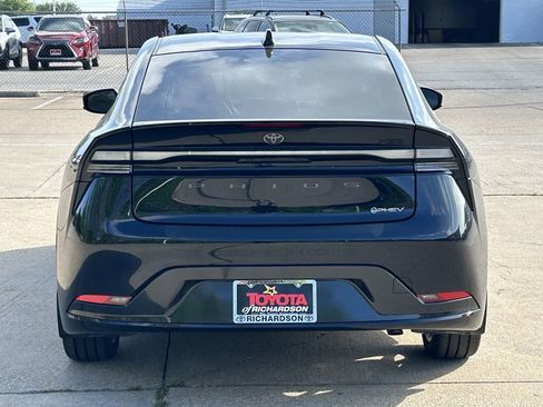 New 2026 Toyota Prius Plug-In Hybrid image 5