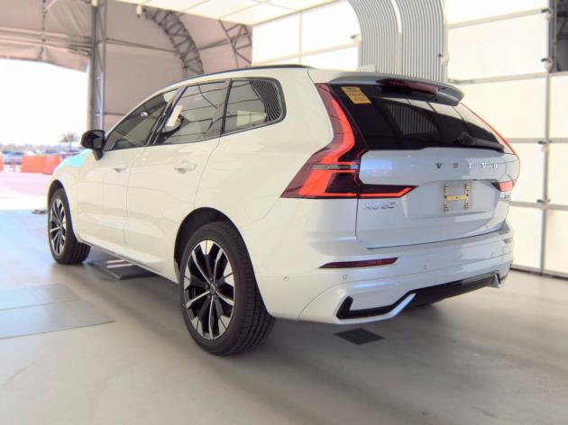 Used 2026 Volvo XC60 B5 Plus AWD/4WD image 3