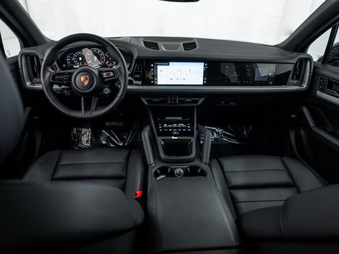 Certified 2026 Porsche Cayenne AWD/4WD image 12