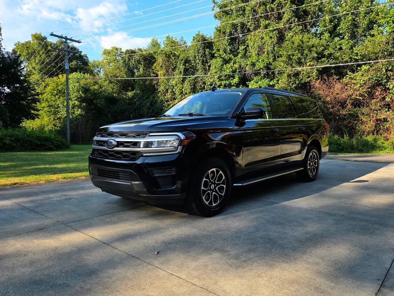 Used 2023 Ford Expedition Max XLT RWD image 1