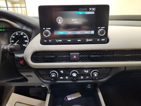 Certified 2023 Honda HR-V LX image 14