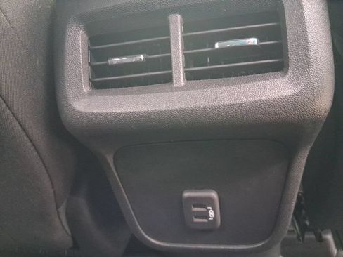 Used 2022 GMC Terrain SLE w/ Driver Convenience Package AWD/4WD image 16