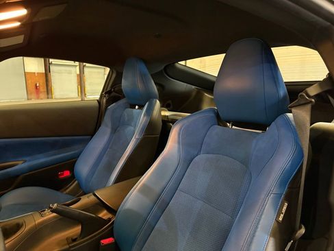 Used 2024 Nissan Z Performance w/ Floor Mat Package image 25