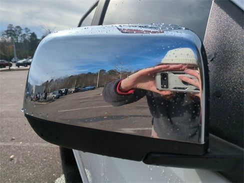 Used 2015 GMC Canyon SLT image 12