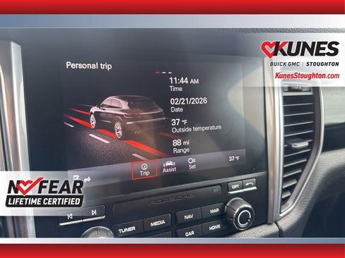 Used 2017 Porsche Macan S w/ Premium Package Plus image 42