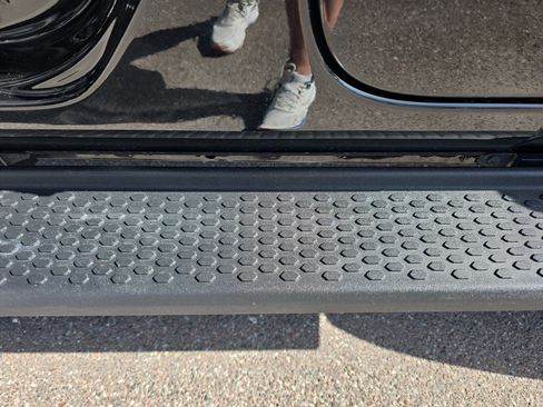 Used 2024 Jeep Wrangler Sahara w/ Safety Group image 33