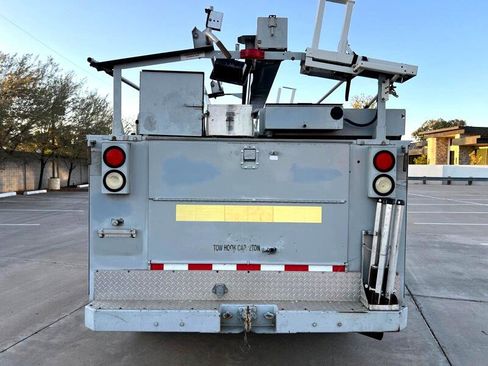 Used 2006 Ford F350 2WD Regular Cab Super Duty image 4