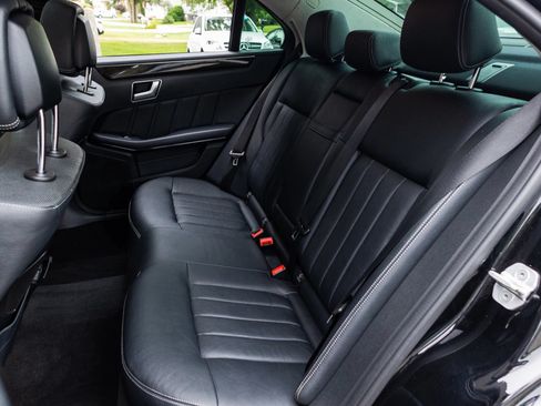 Used 2014 Mercedes-Benz E 250 BlueTEC 4MATIC Sedan image 37