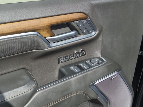 Used 2024 Chevrolet Silverado 1500 High Country AWD/4WD image 13