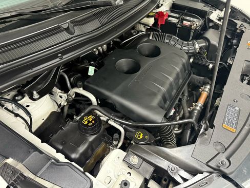 Used 2016 Ford Explorer XLT w/ Equipment Group 202A image 61