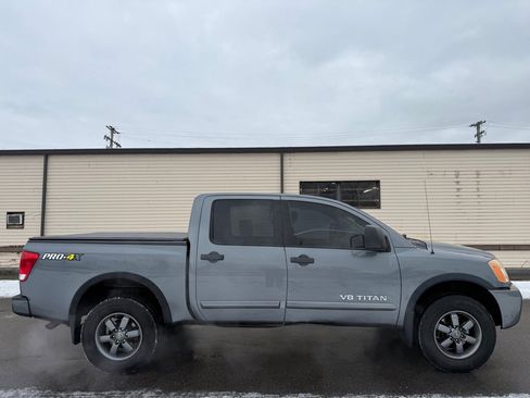 Used 2014 Nissan Titan PRO-4X image 2