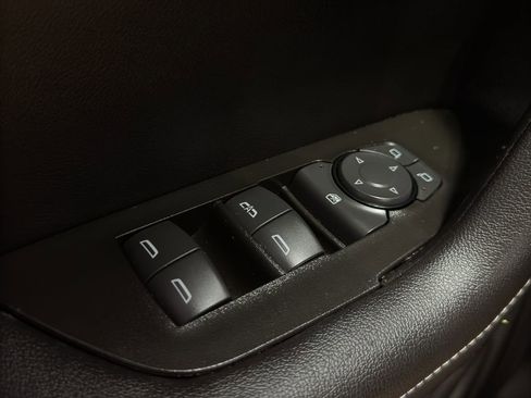 Used 2025 Chevrolet Blazer LT image 34