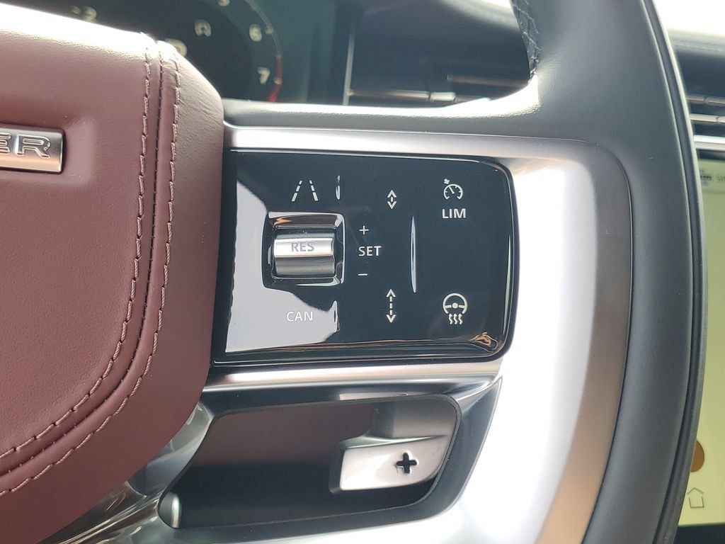 New 2026 Land Rover Range Rover SE AWD/4WD image 16