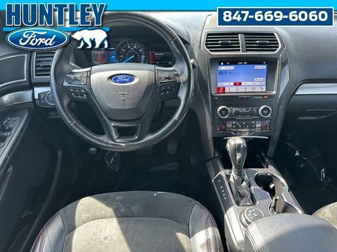 Used 2019 Ford Explorer XLT w/ Equipment Group 202A AWD/4WD image 14