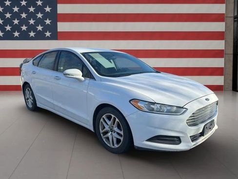 Used 2015 Ford Fusion SE image 7