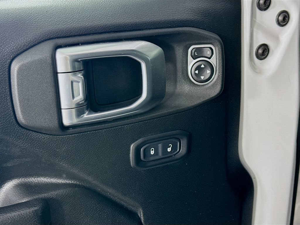 Used 2022 Jeep Wrangler Unlimited Sport AWD/4WD image 19