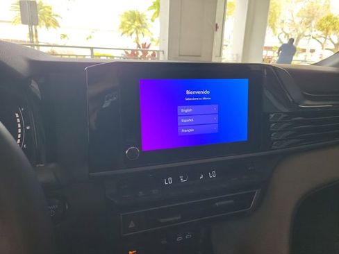 Used 2025 Toyota Camry SE image 18